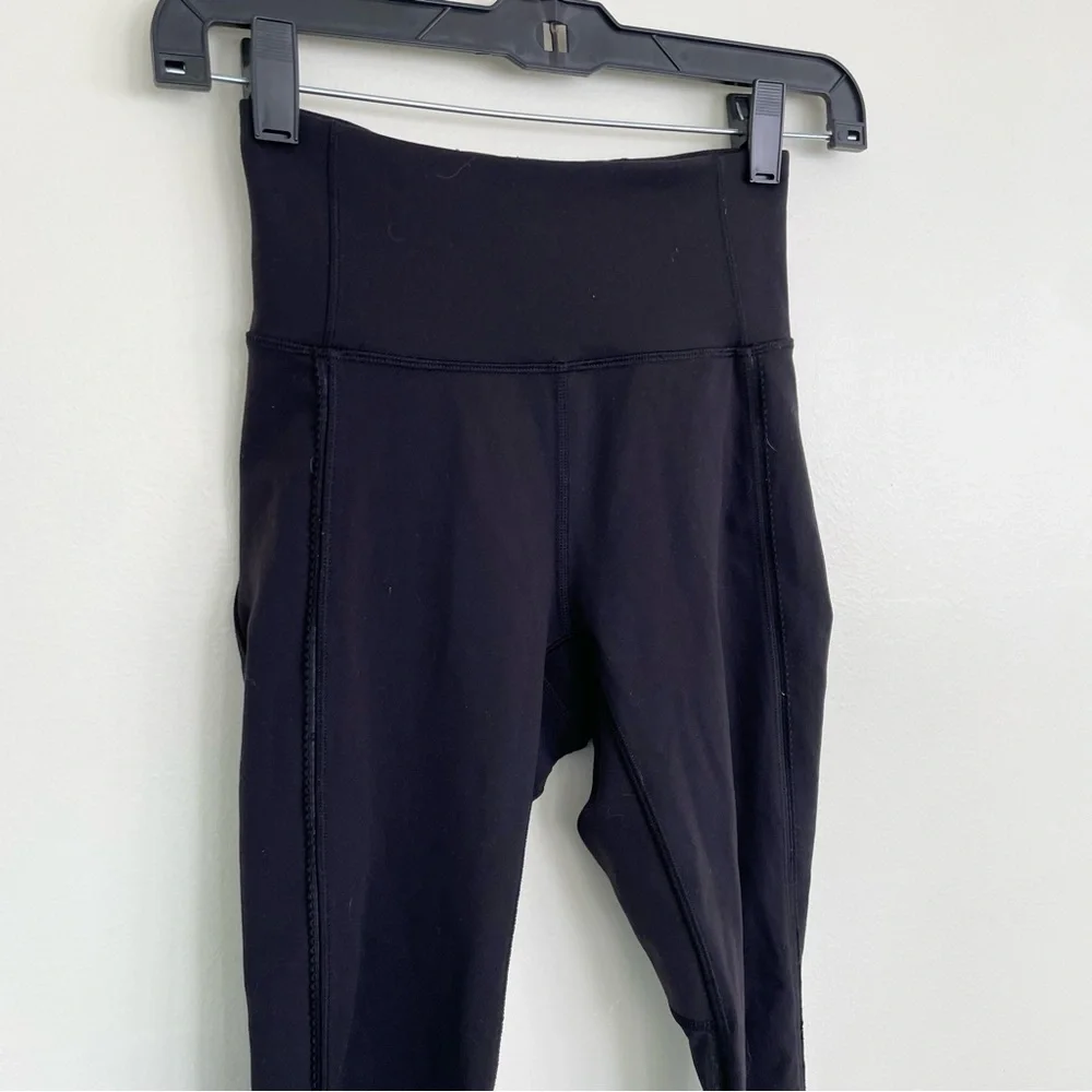 Lululemon Mesh Crop Leggings Black size 2 Winter 2016